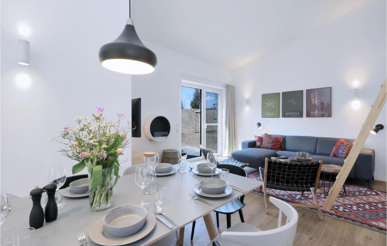 Amazing home in Lembruch-Dmmer See with 3 Bedrooms, WiFi&Indoor swimming pool Buitenkant foto