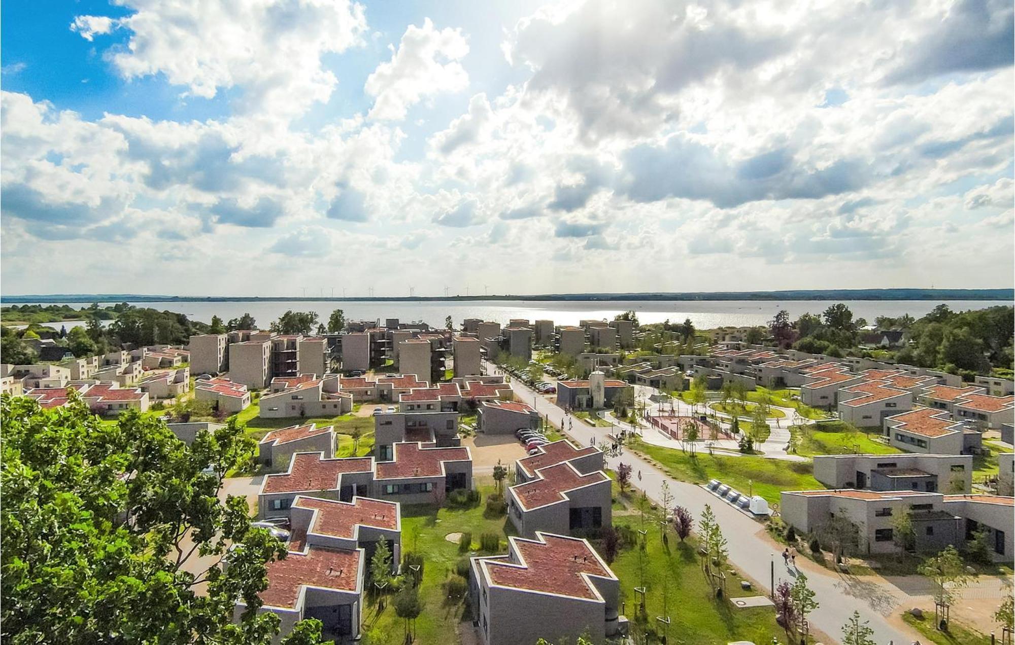 Amazing home in Lembruch-Dmmer See with 3 Bedrooms, WiFi&Indoor swimming pool Buitenkant foto